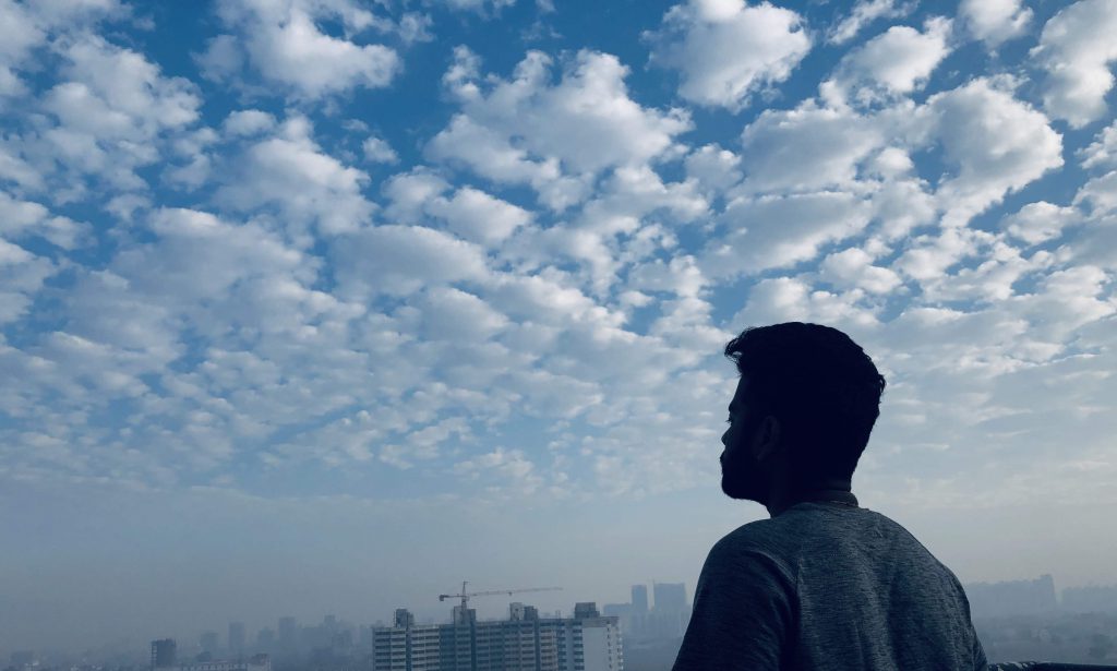 Himanshu Aum looking at the Sky | Unschooled Guy Becomes Self-Taught IT Entrepreneur